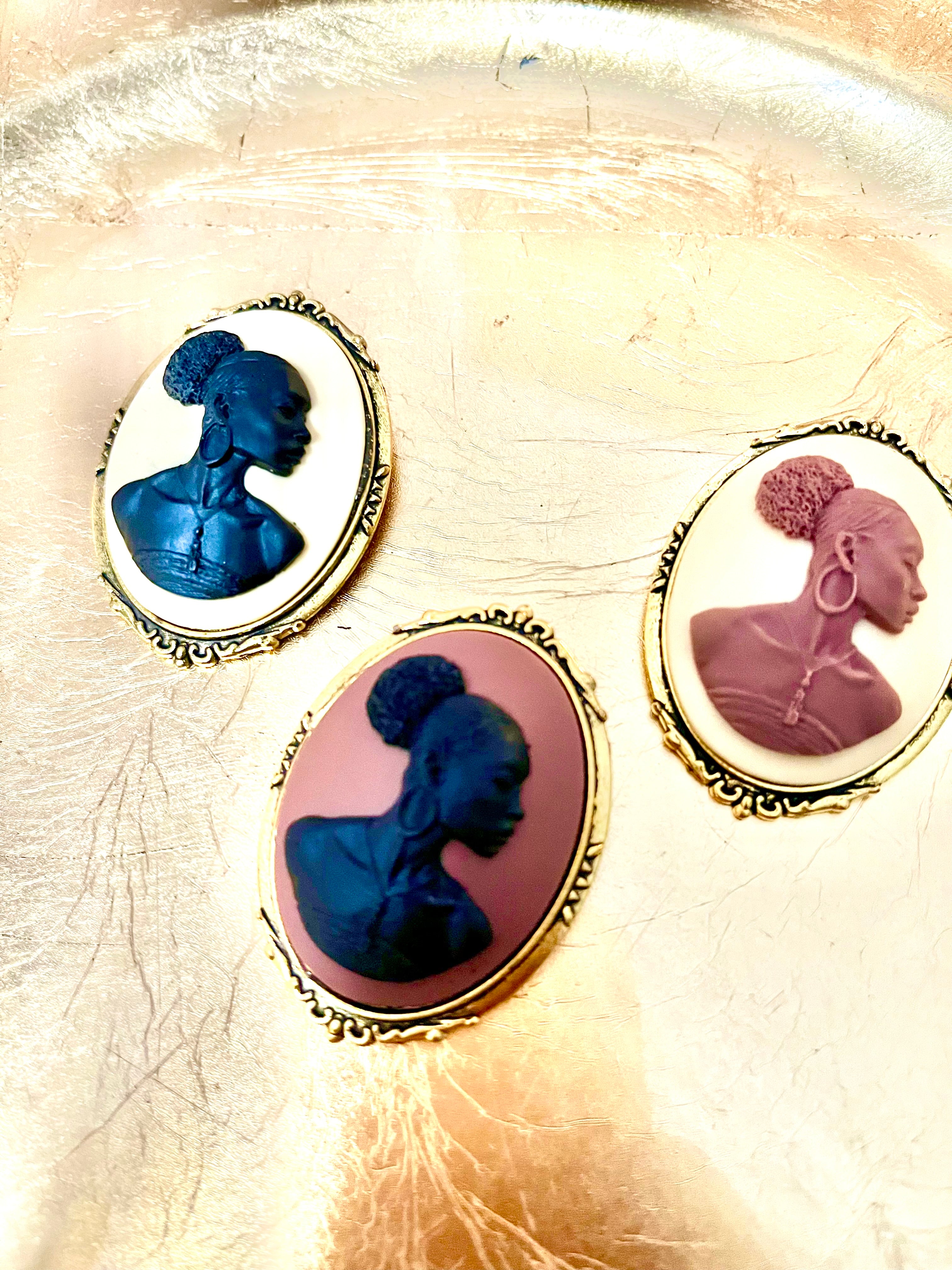 Chamille Cameo
